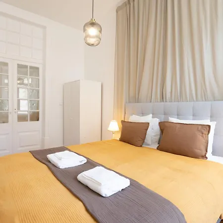 Heart Of Stylish Sleeps 8 2 Bath 公寓 *