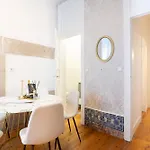 Heart Of Sleeps 8 Stylish 2 Bath Apartament