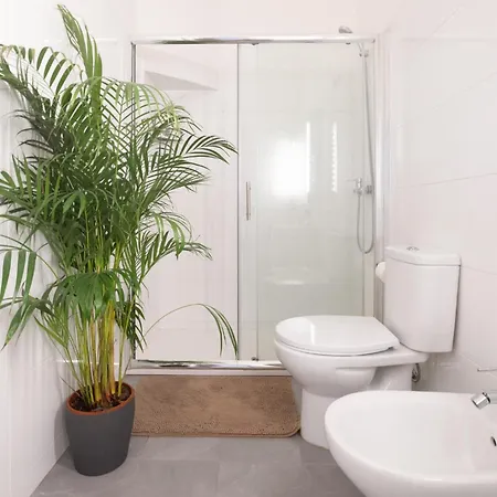 Heart Of Sleeps 8 Stylish 2 Bath Apartment Lisbon