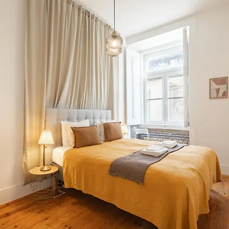 Heart Of Sleeps 8 Stylish 2 Bath